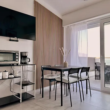 Apartman Aquavista - Lakeview With Pool