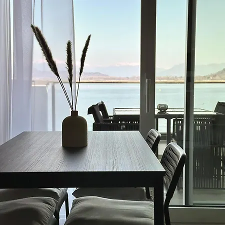 Apartman Aquavista - Lakeview With Pool *