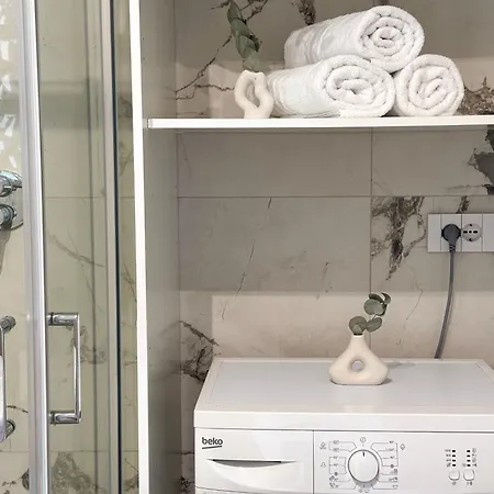 Apartman Aquavista - Lakeview With Pool *