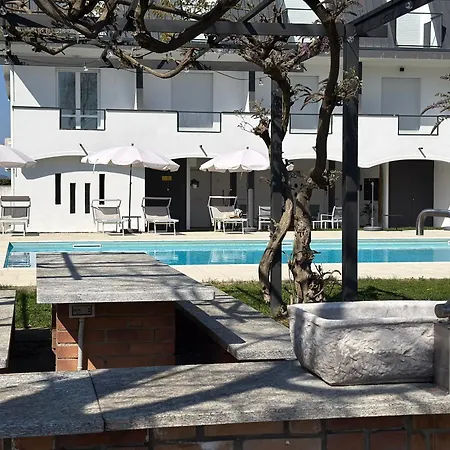 Apartman Aquavista - Lakeview With Pool