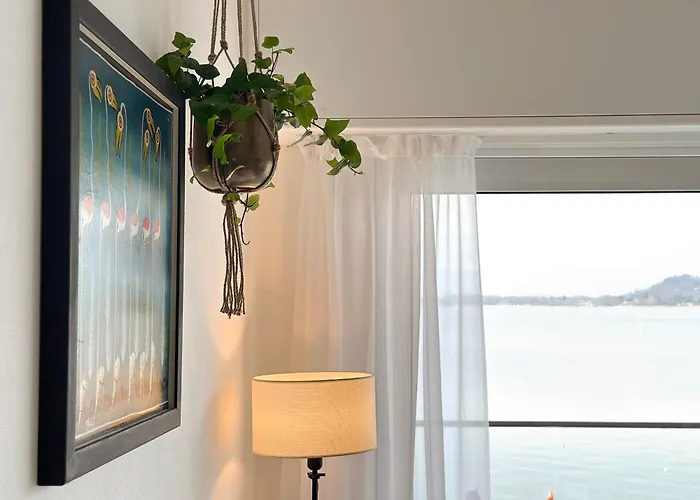 Aquavista - Lakeview With Pool Appartement *