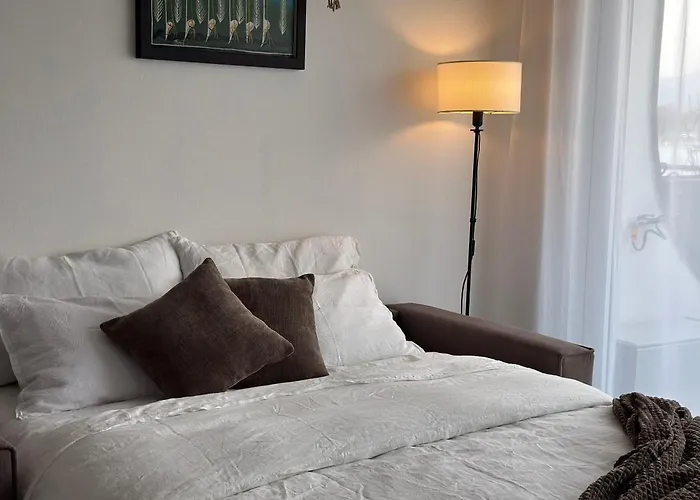 Aquavista - Lakeview With Pool Appartement *