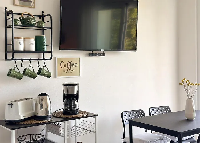 Aquavista - Lakeview With Pool Appartement