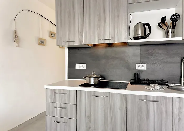 Aquavista - Lakeview With Pool *